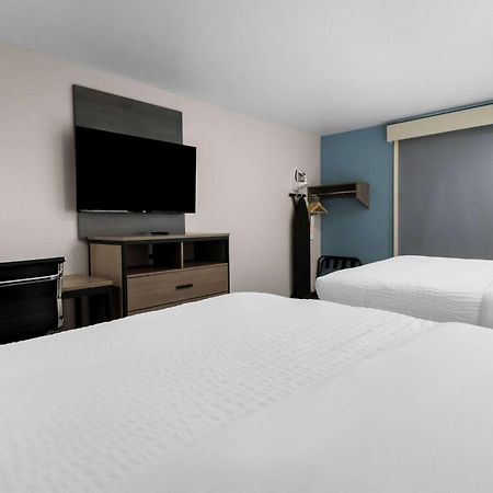 Отель Clarion Pointe Форт-Уэрт Экстерьер фото